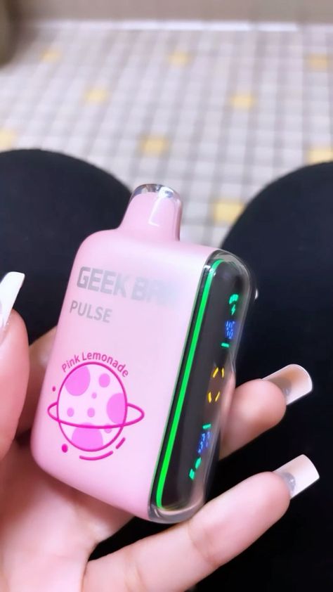 Geek Bar Vape: O Experiență Premium pentru Fumătorii din România